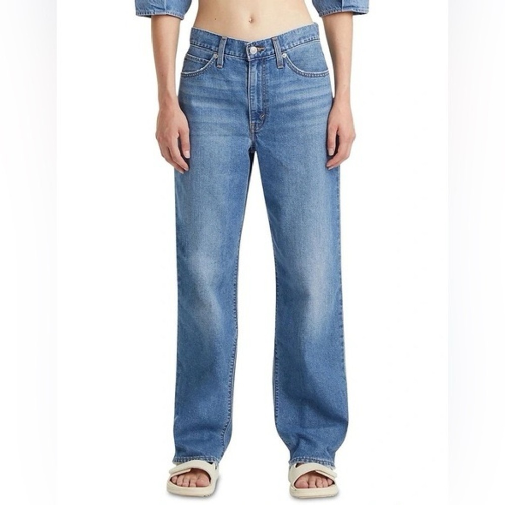 New with tags Levi 94 baggy jeans medium wash NWT